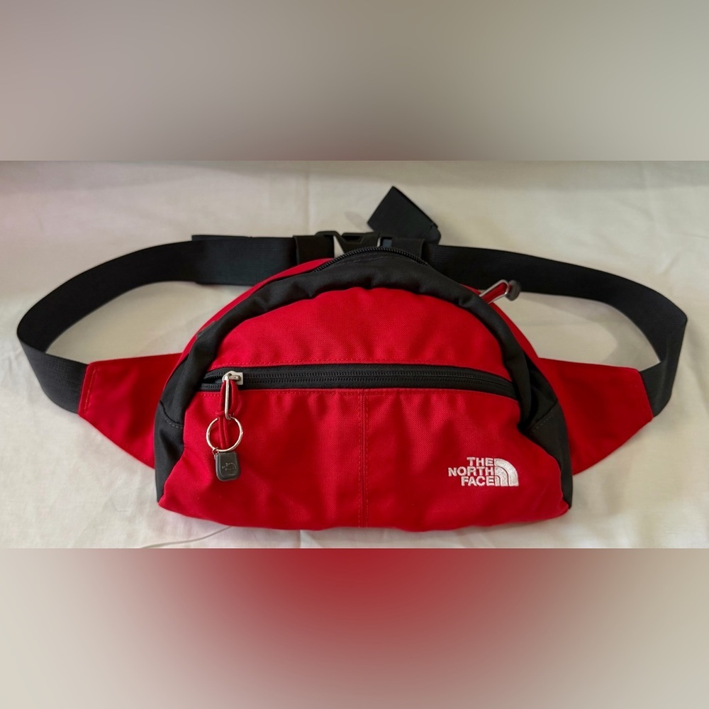 The North Face Fanny Pack Black & Red Adjustable Straps Waist Bag Hike Travel